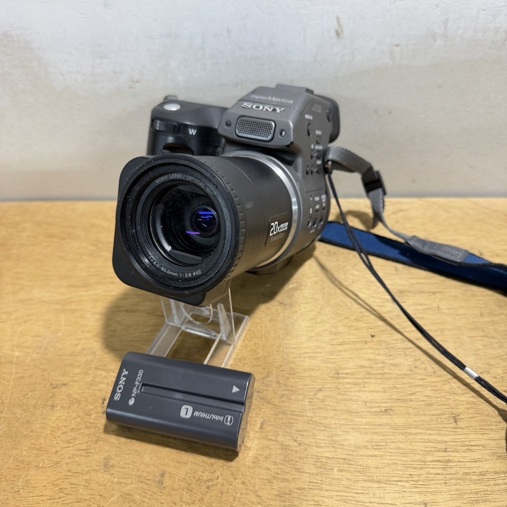 Sony MVC-FD95 Mavica 2.1MP 20x Digital Camera w Battery Tested Gray MVCFD95